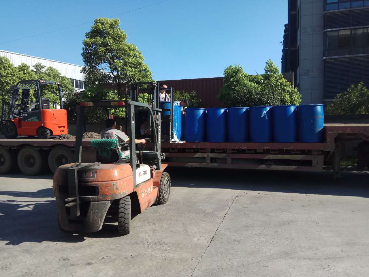 柳州10吨发泡剂装车
